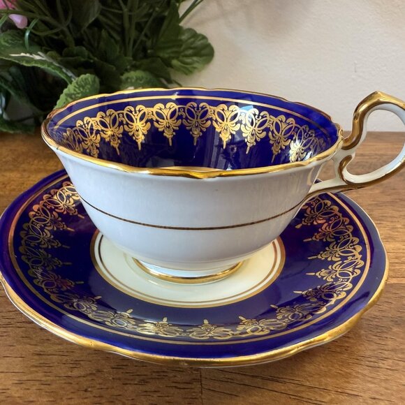 Aynsley Cobalt Blue Pink Cabbage‎ Rose Tea Cup Saucer Gold Gilt English Bone - Picture 1 of 6